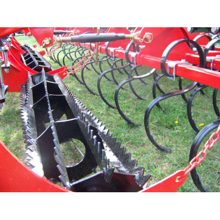 Agregat uprawowo-przedsiewny