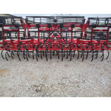 Agregat uprawowo-przedsiewny