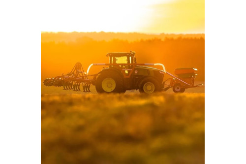 Pneumatyczny siewnik zbożowy frontowy