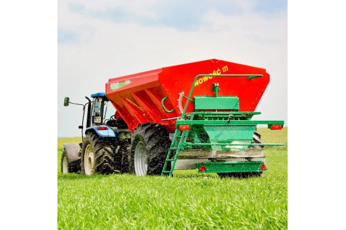 Rozsiewacz wapna i nawozów