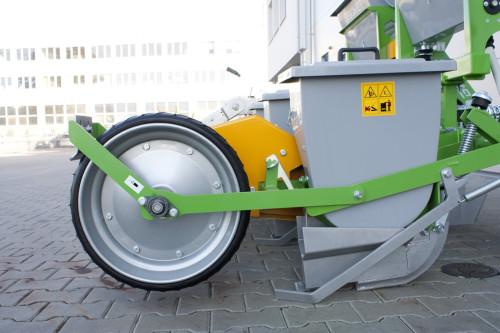 Siewnik punktowy mechaniczny