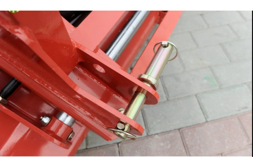 Kosiarka bijakowa z przesuwem hydraulicznym EFGCN-H 155